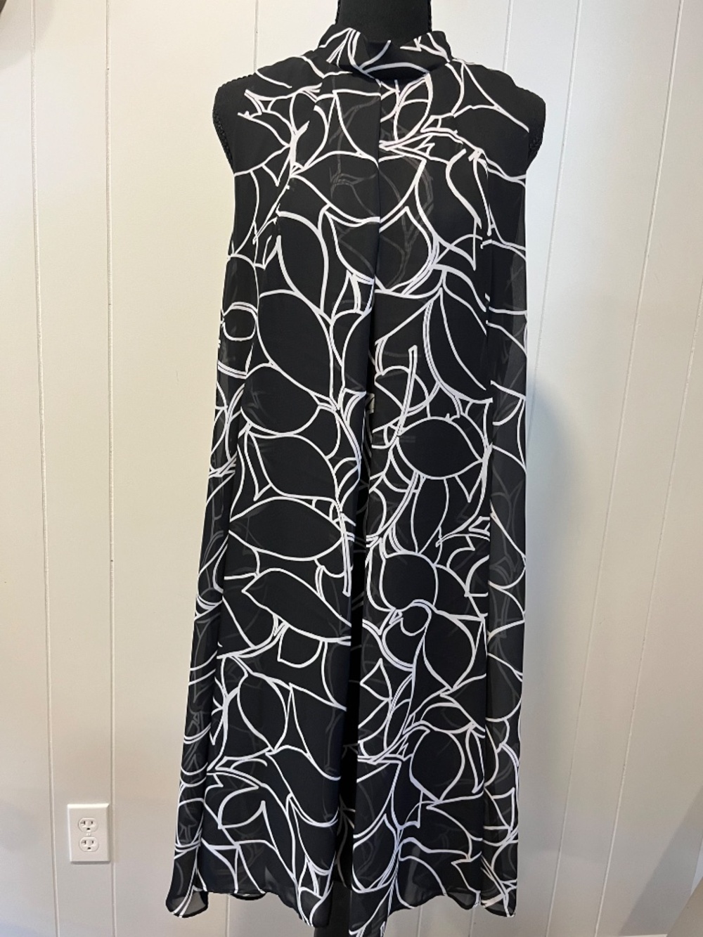 sz 16 Flowy Cocktail Dress Signature by Robbie Bee Tie Back Neck Wedding Guest